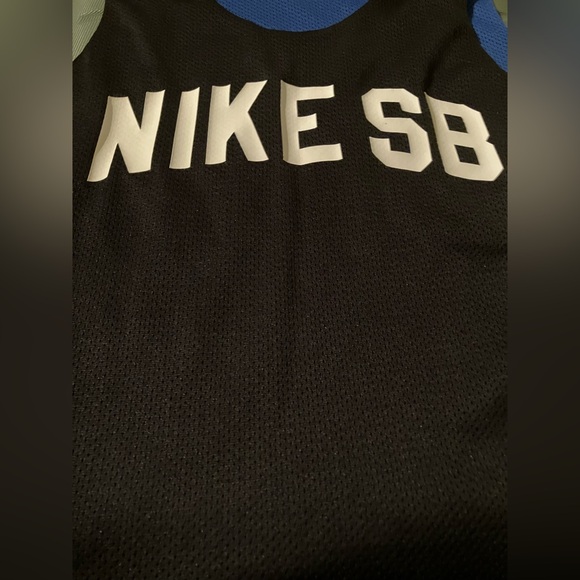 NIKE REVERSIBLE BASKETBALL JERSEY UNISEX FOR KIDS ROYAL BLUE OR BLACK SMALL - Picture 8 of 13